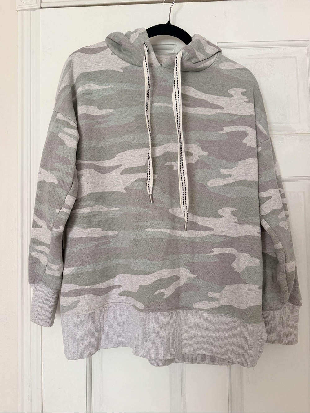 aerie Camouflage Crewneck Hoodie in Gray and Sage